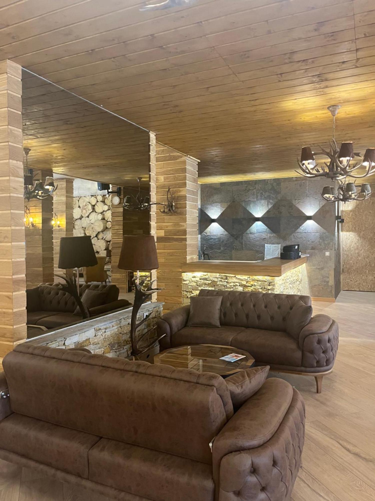 Grand Resort Luxury Apartment ปอมโปโรโว ภายนอก รูปภาพ