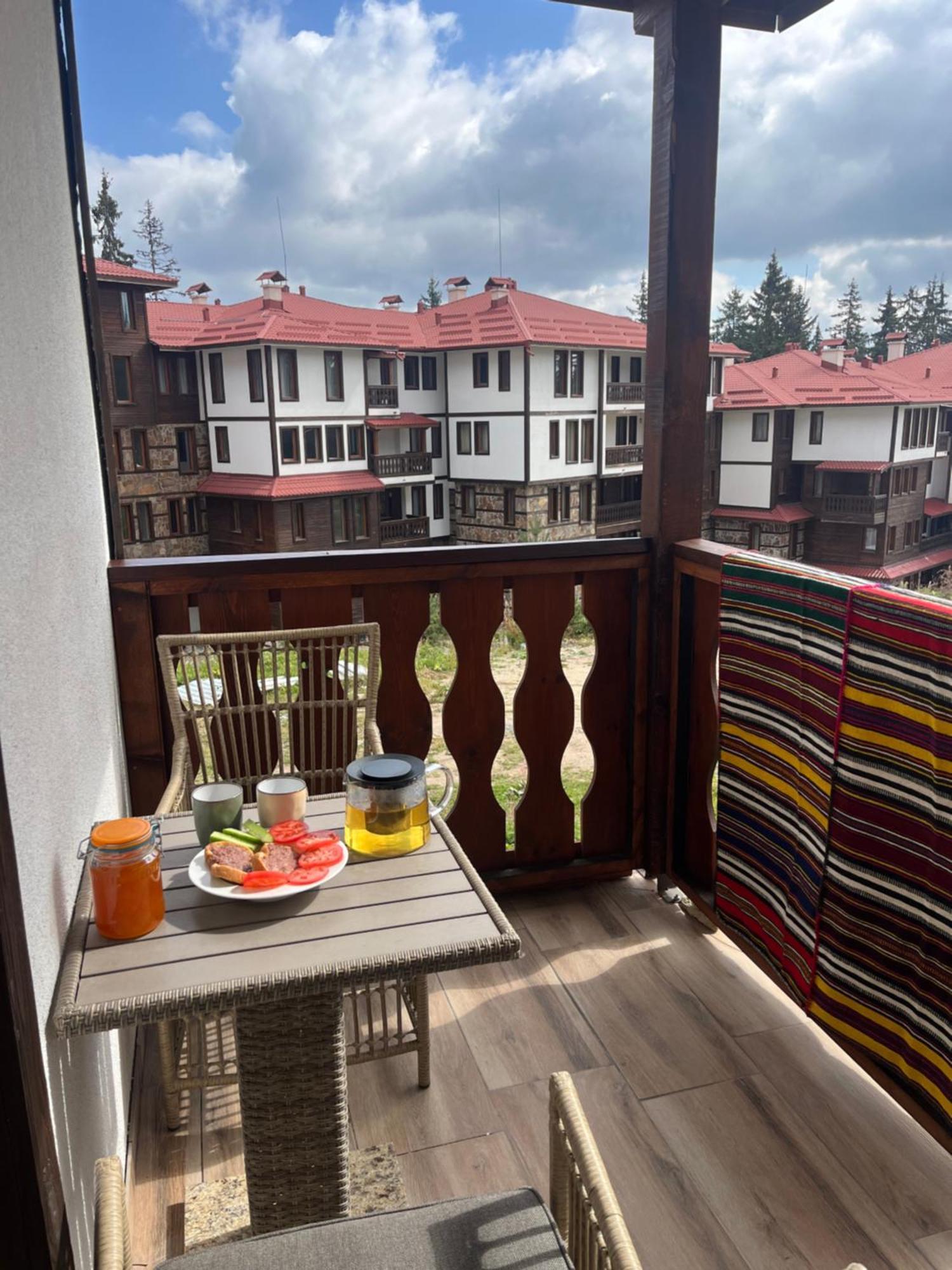 Grand Resort Luxury Apartment ปอมโปโรโว ภายนอก รูปภาพ
